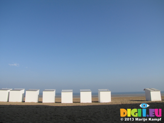 SX29493 Beach huts at De Panne